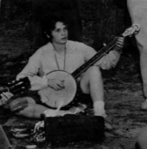 Laurie Spiegel playing a banjo