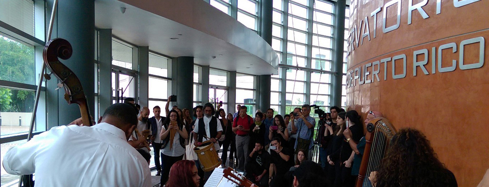 During one of the breaks at the COMTA conference at the Conservatorio de Música de Puerto Rico in San Juan, a group performed Andean traditional music on double bass, harp, guitars, panpipes, and percussion.