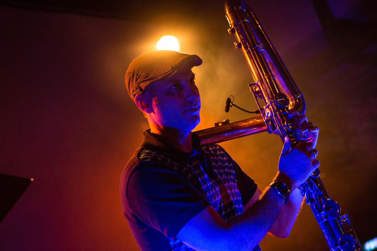 Ned McGowan and his amazing contrabass flute. (Photo by Eric van Nieuwland.)