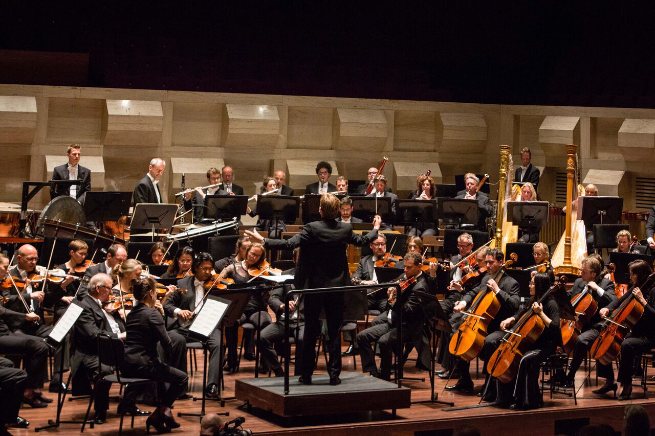 Rotterdam Philharmonic, conducted by Bas Wiegers, performing in De Doelen's Grote Zaal. (Photo by Eric van Nieuwland.)